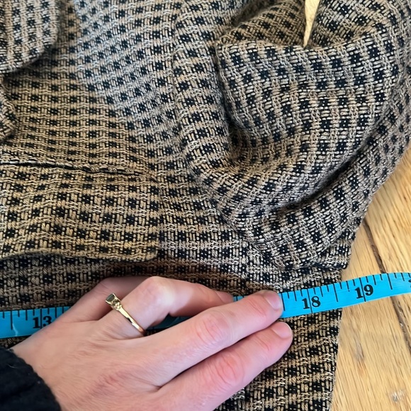 Vintage Jones New York Light Brown and Black Checkered Blazer - Picture 9 of 10